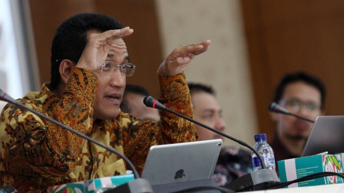 Koalisi Bertambah, Refly Harun: Harusnya Jokowi Tak Khawatir Hadapi Kritik
